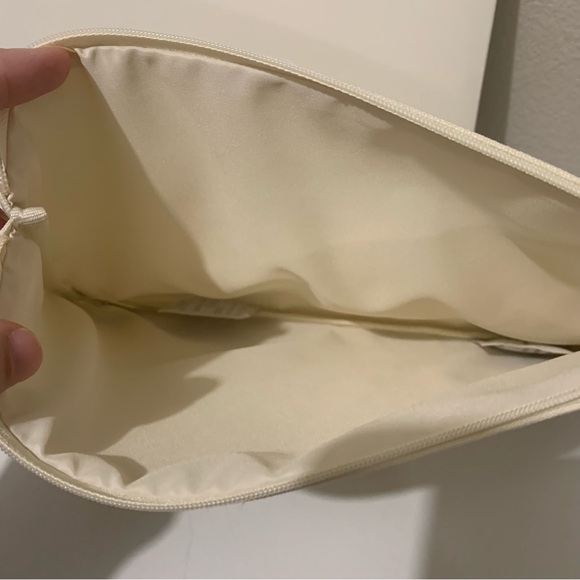 NIB Dior Floral and Butterfly Pouch (Mother’s Day - Limited Edition) - Picture 8 of 9